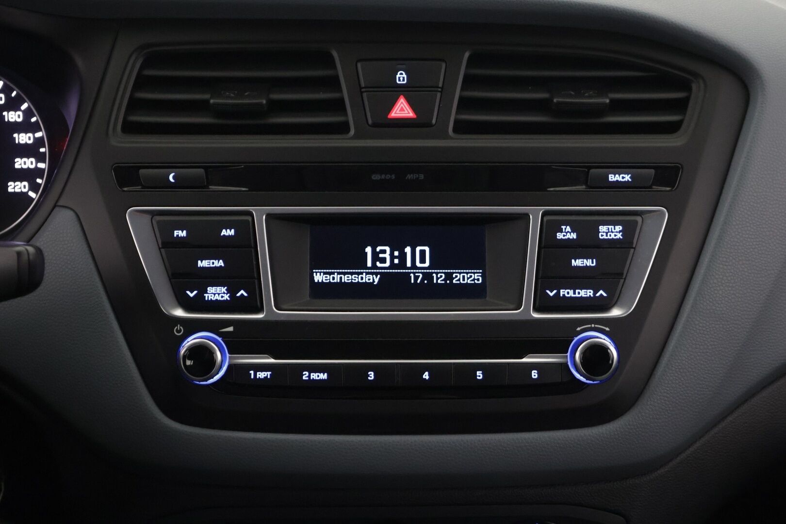 Hyundai i20 5d 2016 1,2 5MT ISG Classic *Ratinlämmitys / Ilmastointi / Lohko+ Sisä* - *Edullinen / Käytännöllinen / Käyttis!* - HULLUT JOULUT KORKOTARJOUS 2,49% 