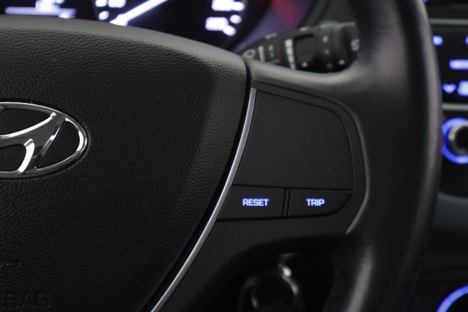 Hyundai i20 5d 2016 1,2 5MT ISG Classic *Ratinlämmitys / Ilmastointi / Lohko+ Sisä* - *Edullinen / Käytännöllinen / Käyttis!* - HULLUT JOULUT KORKOTARJOUS 2,49% 