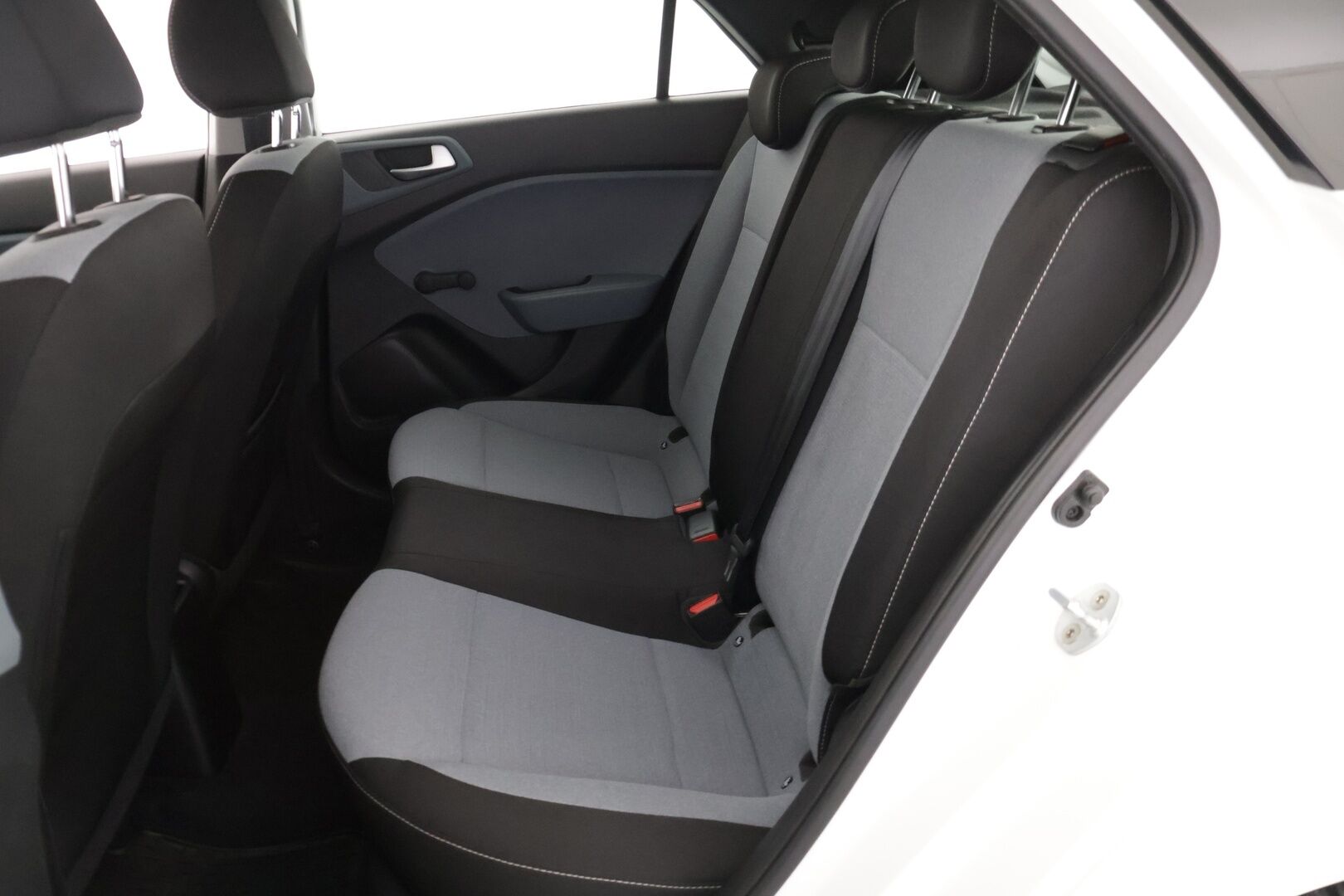 Hyundai i20 5d 2016 1,2 5MT ISG Classic *Ratinlämmitys / Ilmastointi / Lohko+ Sisä* - *Edullinen / Käytännöllinen / Käyttis!* - HULLUT JOULUT KORKOTARJOUS 2,49% 