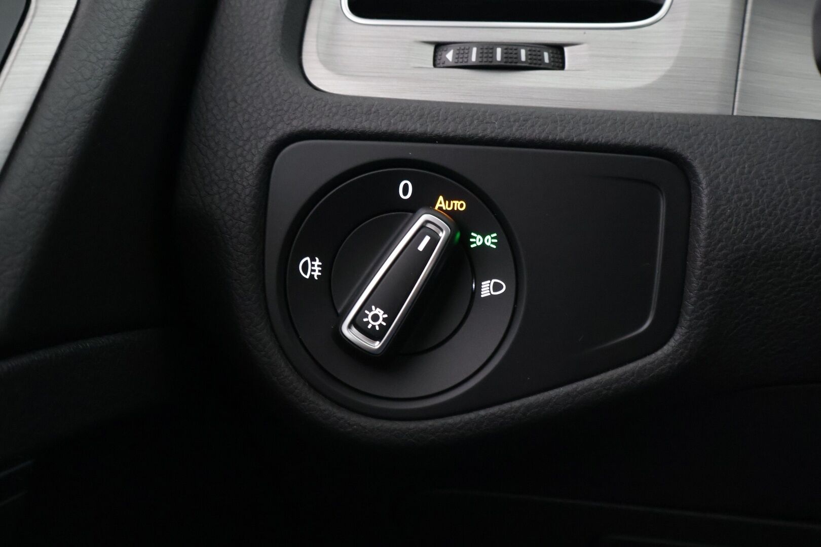 Volkswagen Golf 2014 Comfortline 1,4 TSI 90 kW (122 hv) BlueMotion Technology - Suomi-auto | Vakkari |  Xenon | Tutkat | Keyless Start | Kahdet renkaat