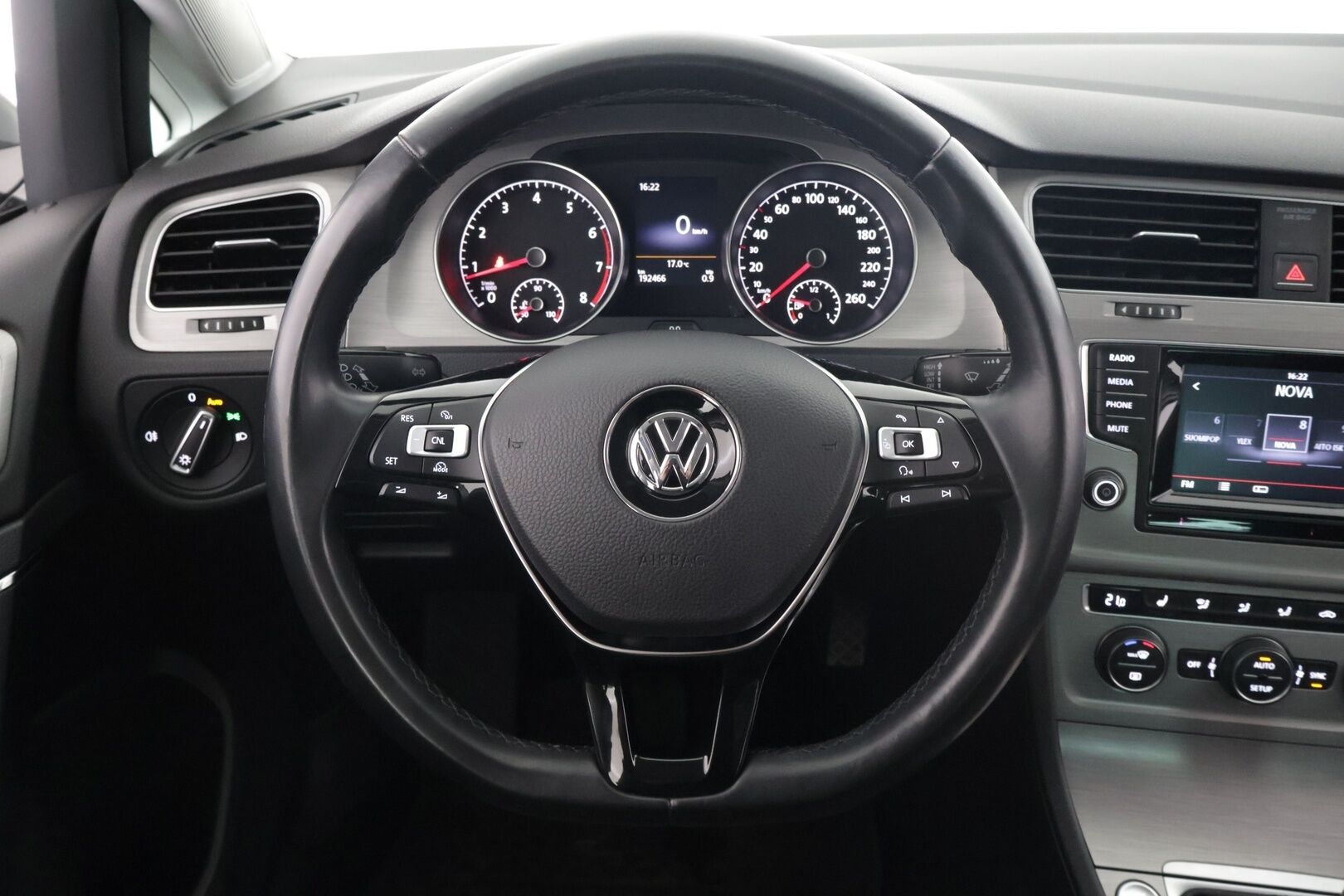 Volkswagen Golf 2014 Comfortline 1,4 TSI 90 kW (122 hv) BlueMotion Technology - Suomi-auto | Vakkari |  Xenon | Tutkat | Keyless Start | Kahdet renkaat