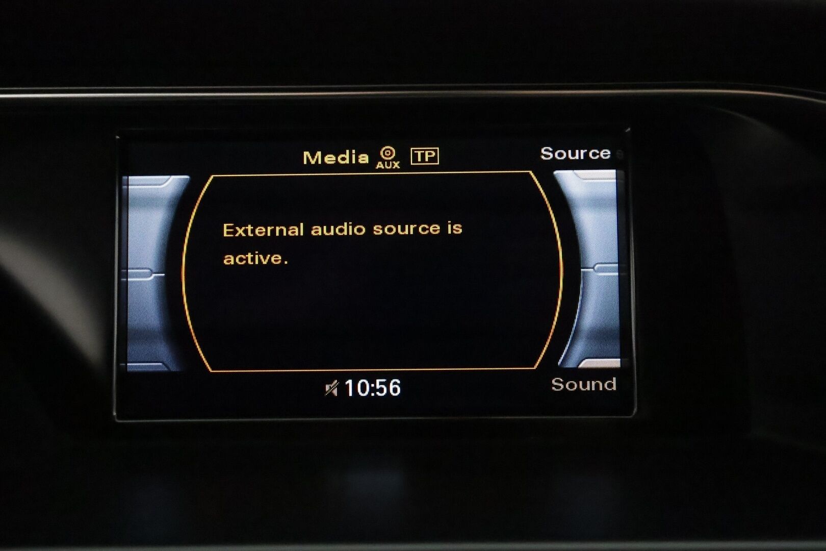 Audi A4 2014 Sedan Land of quattro Edition 2,0 TFSI 165 kW quattro S tronic S-Line **Xenon / Koukku / Sporttipenkit / P.Tutkat / Vakkari** - Flatbottom Ratti / Suomi-auto / Kahdet Renkaat - HULLU BLACKWEEK KORKOTARJOUS 2,49%