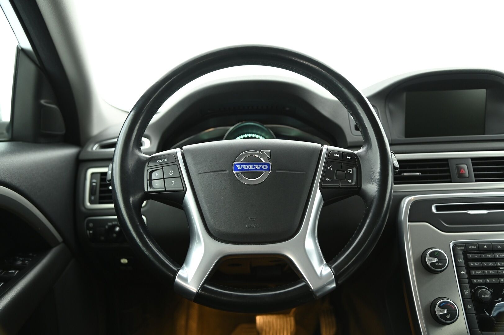 Volvo V70 2014 D3 Business aut - *Webasto / VOC / Koukku / Suomi-auto / Puolinahat / Navi*