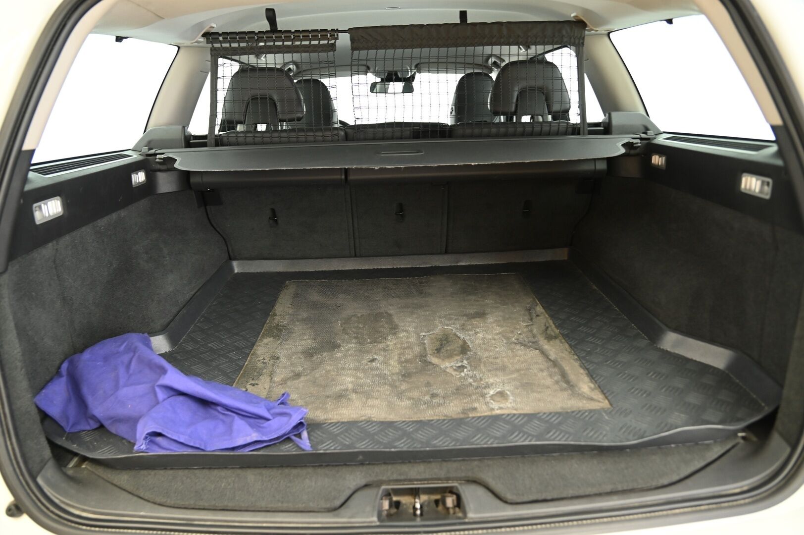 Volvo V70 2014 D3 Business aut - *Webasto / VOC / Koukku / Suomi-auto / Puolinahat / Navi*