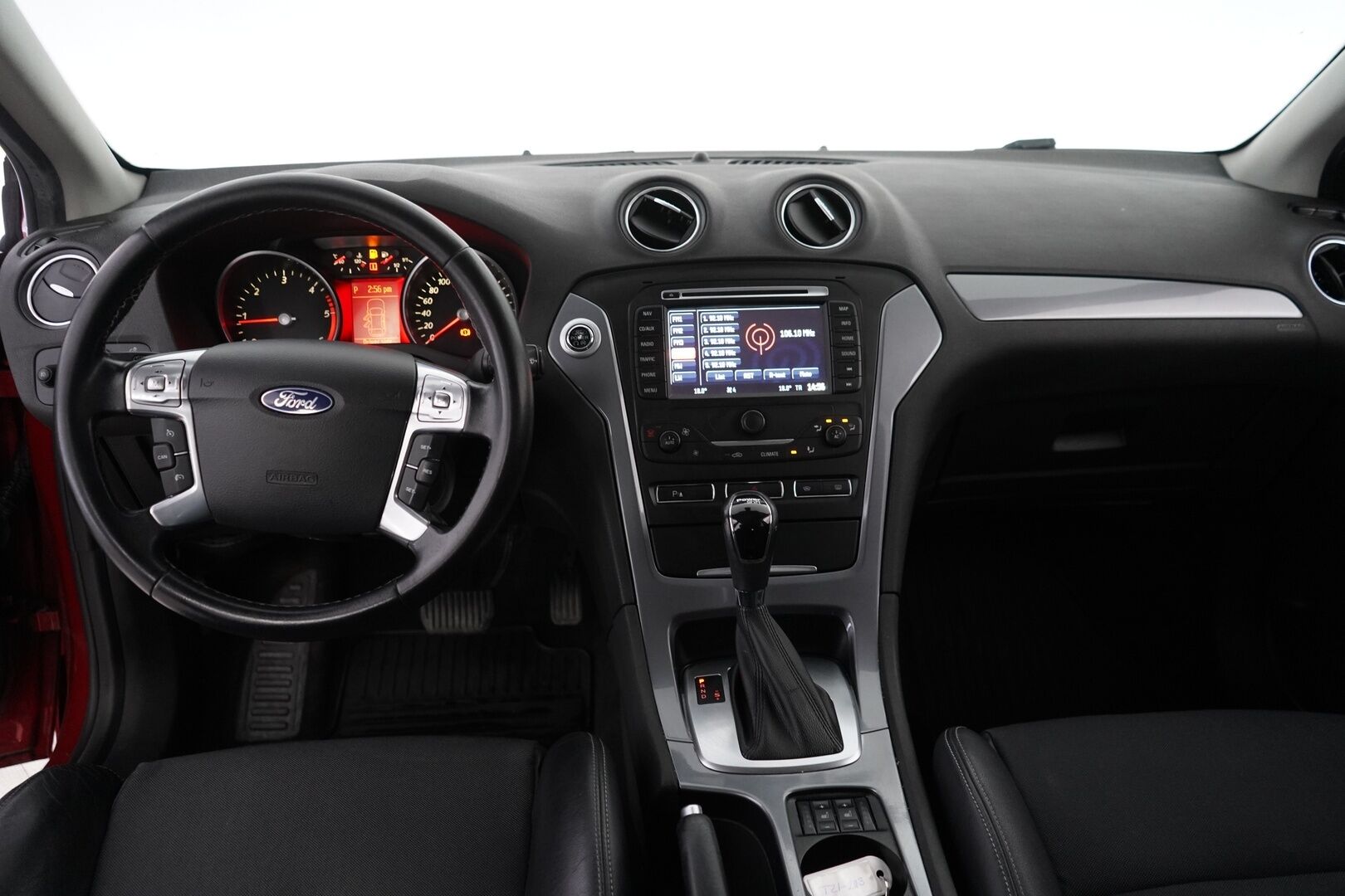 Ford Mondeo 2014 YritysOutlet - Myydään vain yrityksille - Suomi-auto / Kahdet renkaat vanteilla / Särmä huoltohistoria / Juuri katsastettu!
