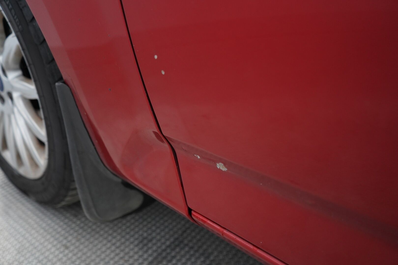 Ford Mondeo 2014 YritysOutlet - Myydään vain yrityksille - Suomi-auto / Kahdet renkaat vanteilla / Särmä huoltohistoria / Juuri katsastettu!