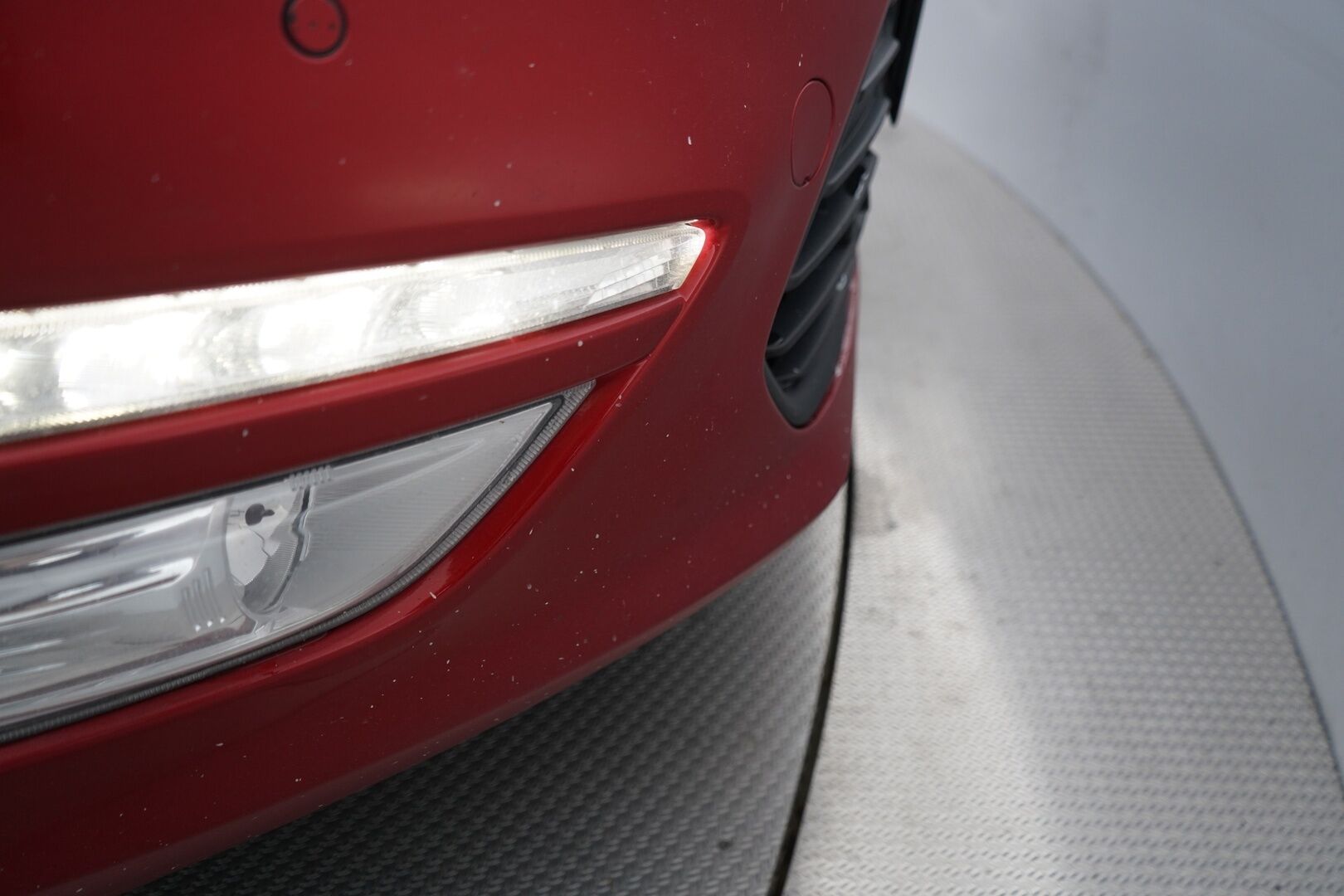 Ford Mondeo 2014 YritysOutlet - Myydään vain yrityksille - Suomi-auto / Kahdet renkaat vanteilla / Särmä huoltohistoria / Juuri katsastettu!