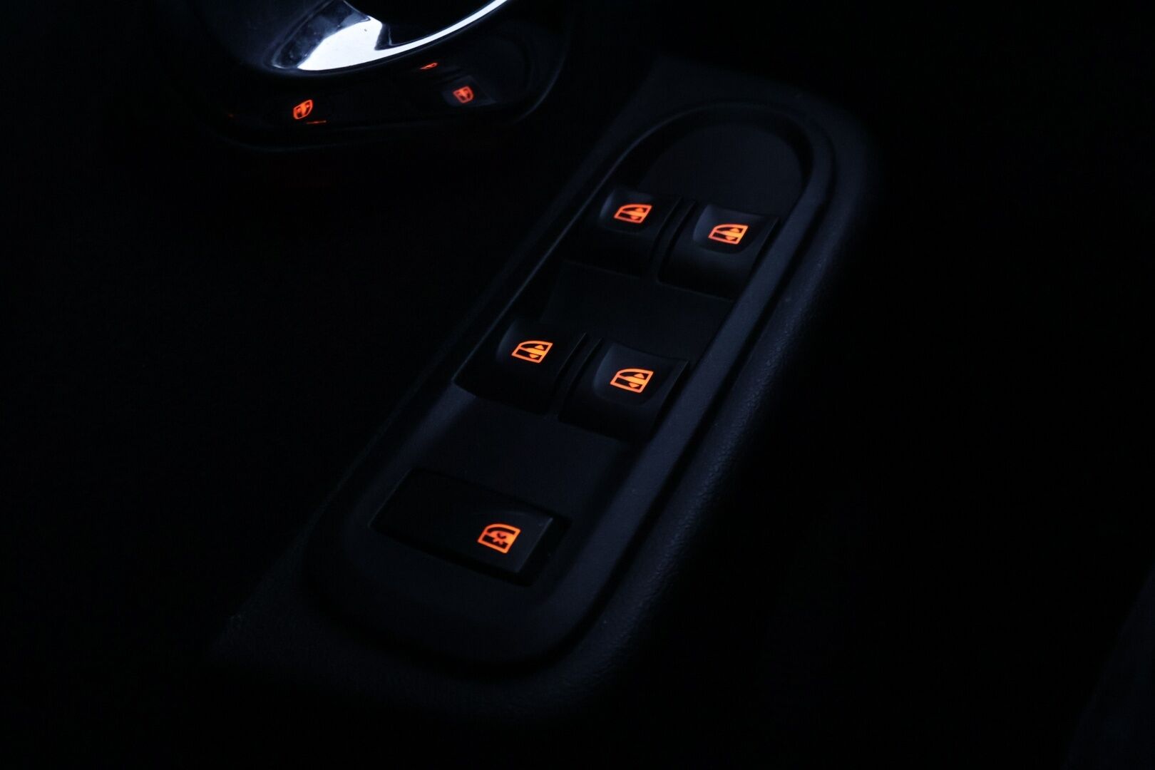 Dacia Duster 2014 dCi 110 4x4 Laureate *Vetokoukku / Lohko+S.Lämmitin / Ilmastointi* - *Kahdet hyvät renkaat / Hyvin huollettu!!*