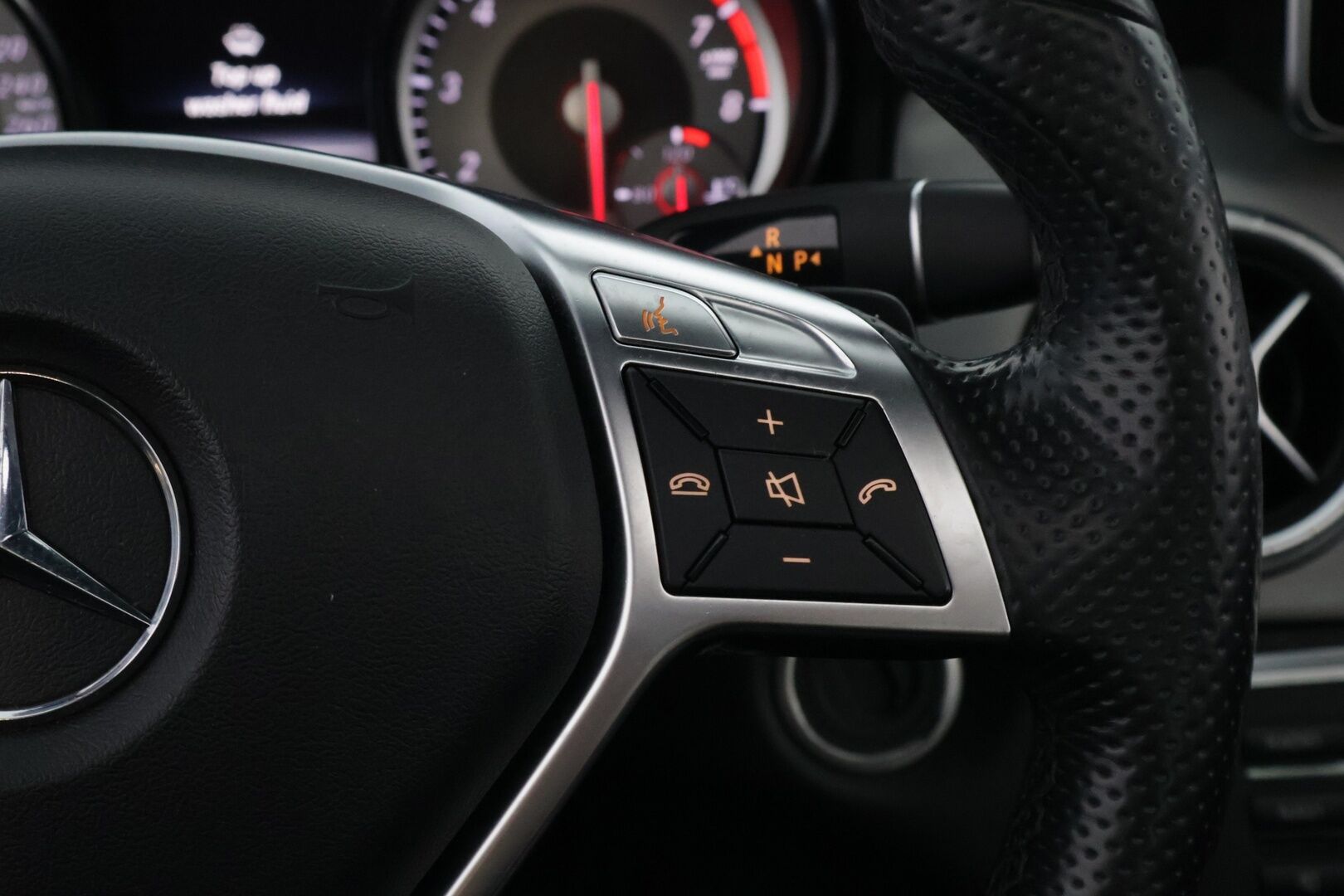 Mercedes-Benz CLA 2015 180 BE A Premium Business AMG * 1OM Suomiauto / Panorama / Nahkasisusta / Muistipenkki / Peruutuskamera / Vakkari! - Juuri tullut Tampereelle! - HULLUT AVAJAISHULINAT KORKOTARJOUS 3,29 %