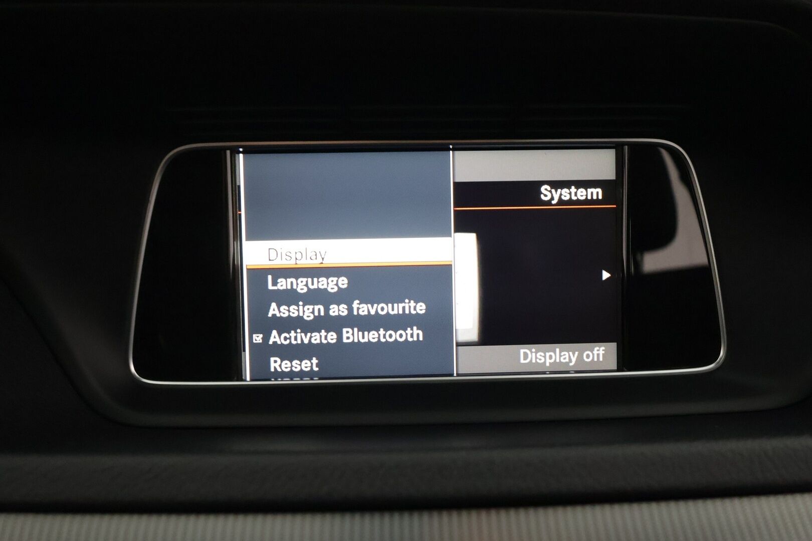 Mercedes-Benz E 2015 220 BlueTec A Business - | Vakkari | Puolinahat | ILS-LED | Lohko | Osasähköt | Facelift |1.Om Suomi-auto | Kahdet renkaat aluvanteilla | Merkkihuollettu |