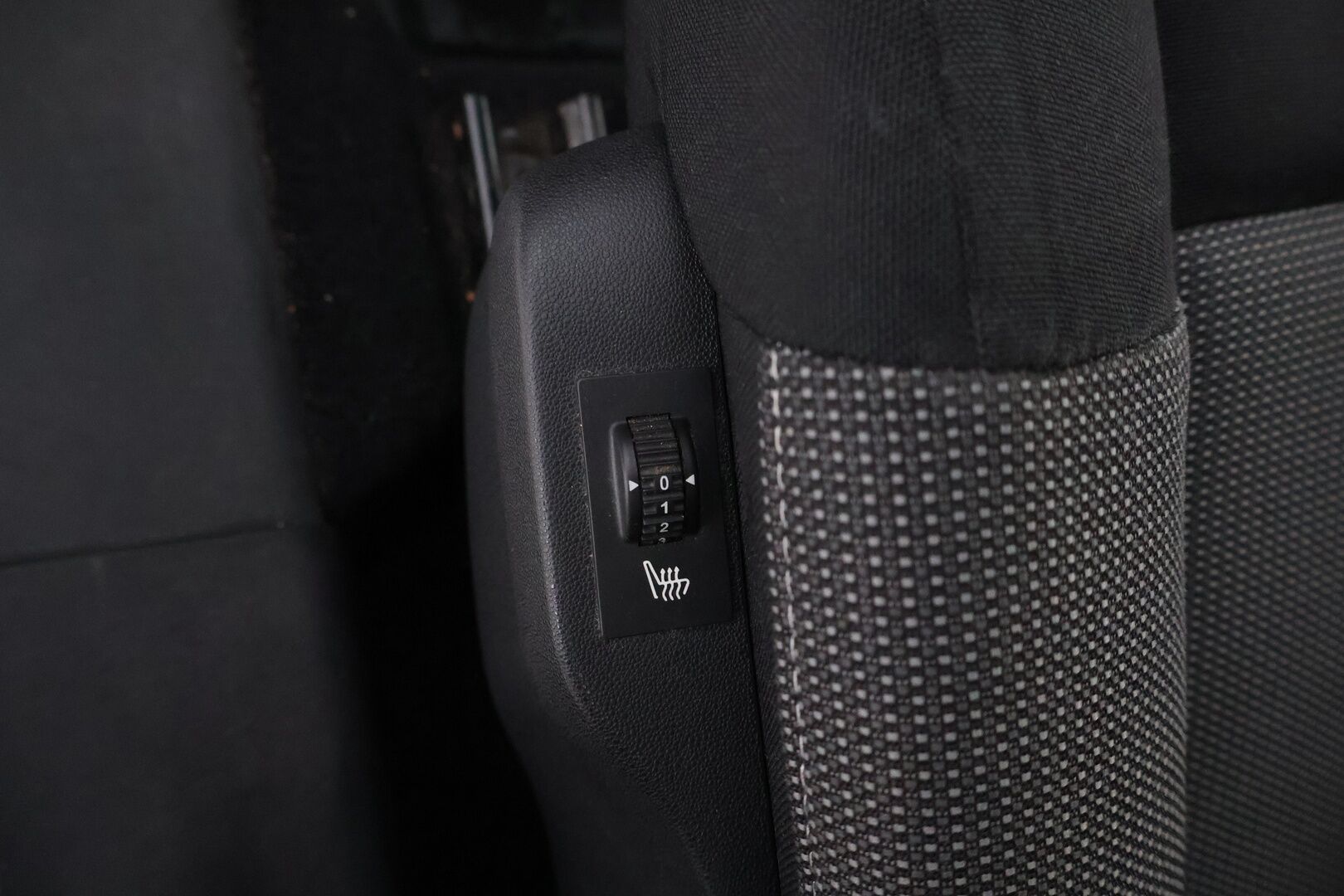 Citroen C4 Cactus 2015 e-HDi 92 Shine Bright ETG6 Automaatti - YritysOutlet - Myydään vain yrityksille - – Tämä auto myydään YritysOutlet -valikoimasta vain yritykselle