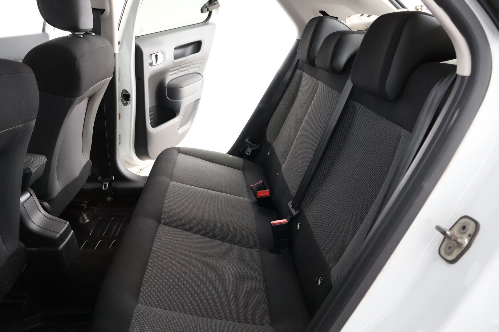 Citroen C4 Cactus 2015 e-HDi 92 Shine Bright ETG6 Automaatti - YritysOutlet - Myydään vain yrityksille - – Tämä auto myydään YritysOutlet -valikoimasta vain yritykselle