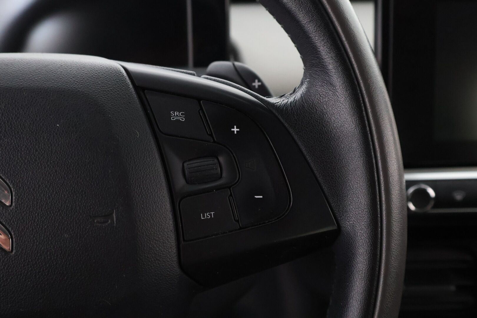 Citroen C4 Cactus 2015 e-HDi 92 Shine Bright ETG6 Automaatti - YritysOutlet - Myydään vain yrityksille - – Tämä auto myydään YritysOutlet -valikoimasta vain yritykselle