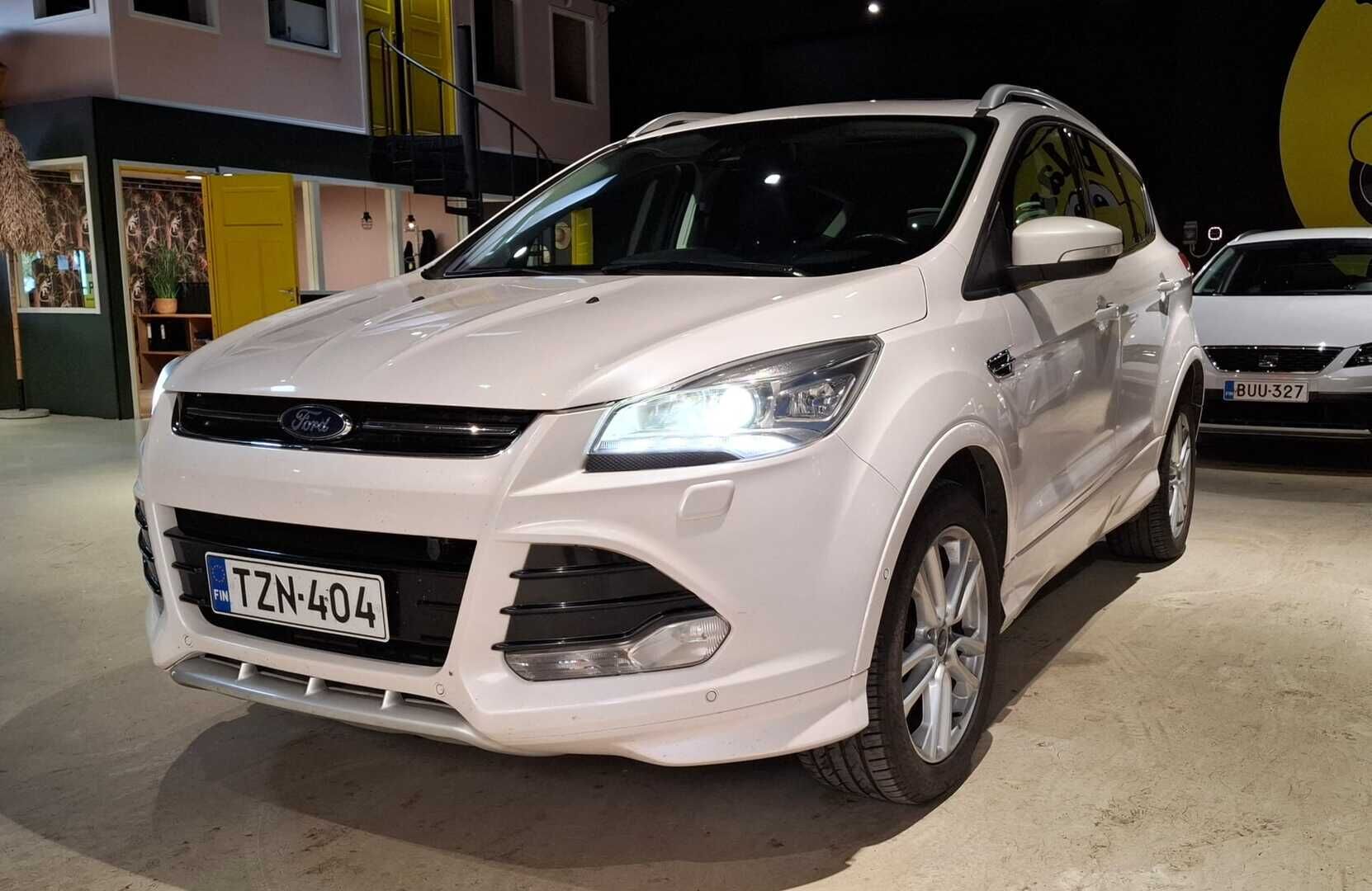 Ford Kuga 2014 2,0TDCi 140 hv PowerShift AWD Titanium Business 5-ovinen - Suomiauto / Webasto / Panorama / Peruutuskamera / Puolinahkasisusta / Lämmitettävä tuulilasi / BLIS / Huippuvarusteet!