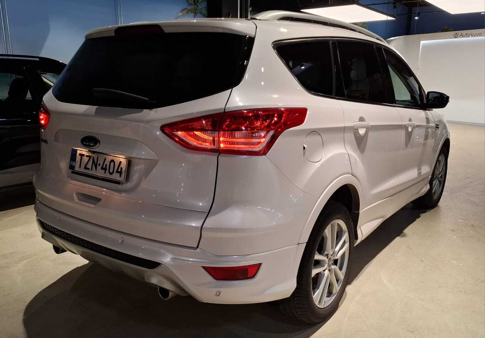 Ford Kuga 2014 2,0TDCi 140 hv PowerShift AWD Titanium Business 5-ovinen - Suomiauto / Webasto / Panorama / Peruutuskamera / Puolinahkasisusta / Lämmitettävä tuulilasi / BLIS / Huippuvarusteet!
