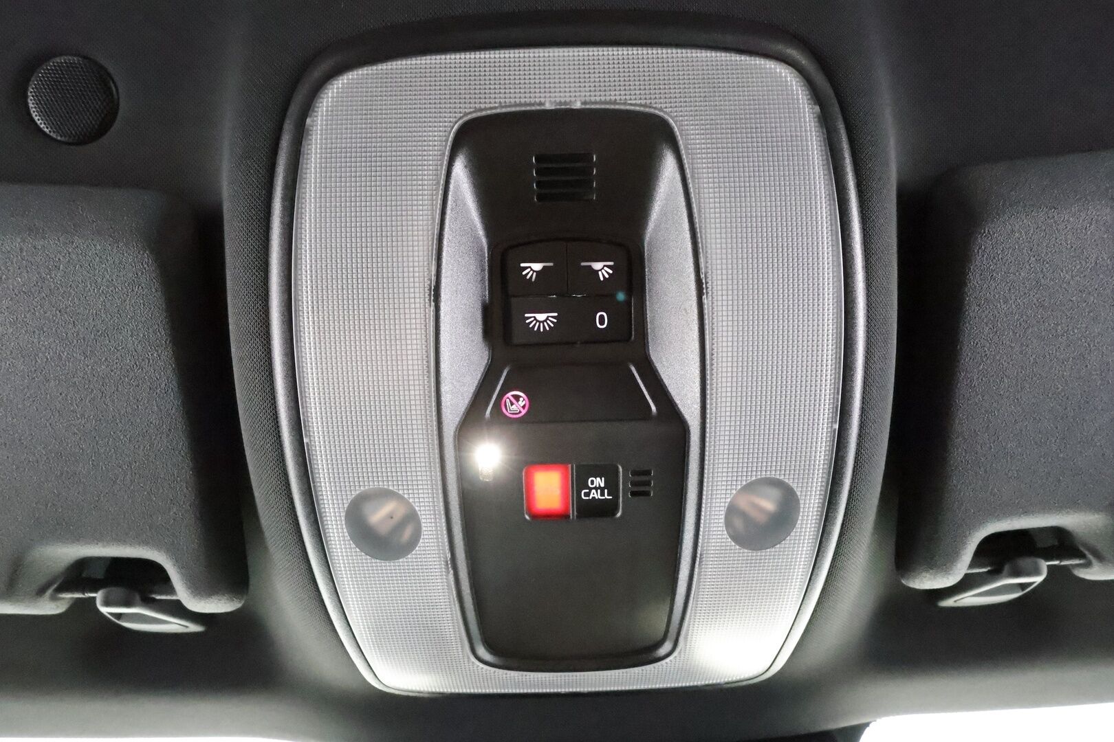 Volvo XC60 2015 D5 AWD R-Design aut * ACC / Webasto / H&K / BLIS / P.Kamera / Nahat / LED * - Suomi-auto / Kahdet Renkaat