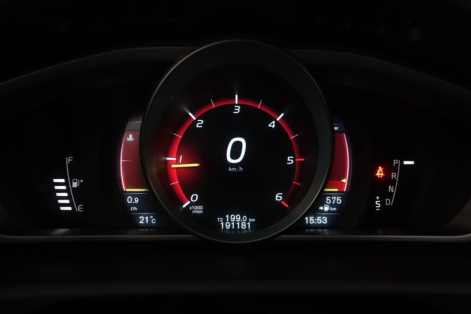 Volvo V40 2015 D2 Ocean Race Business aut - | Facelift | Suomi-auto | Koukku | Nahkapenkit | Digimittaristo | Hihna vaihdettu 2023 | Vakkari