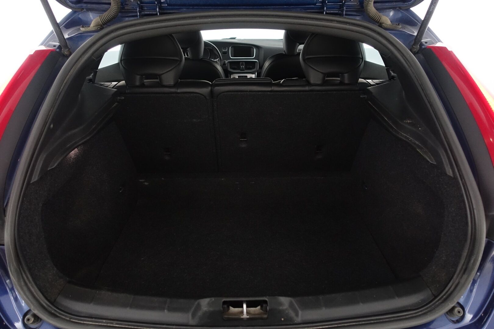 Volvo V40 2015 D2 Ocean Race Business aut - | Facelift | Suomi-auto | Koukku | Nahkapenkit | Digimittaristo | Hihna vaihdettu 2023 | Vakkari