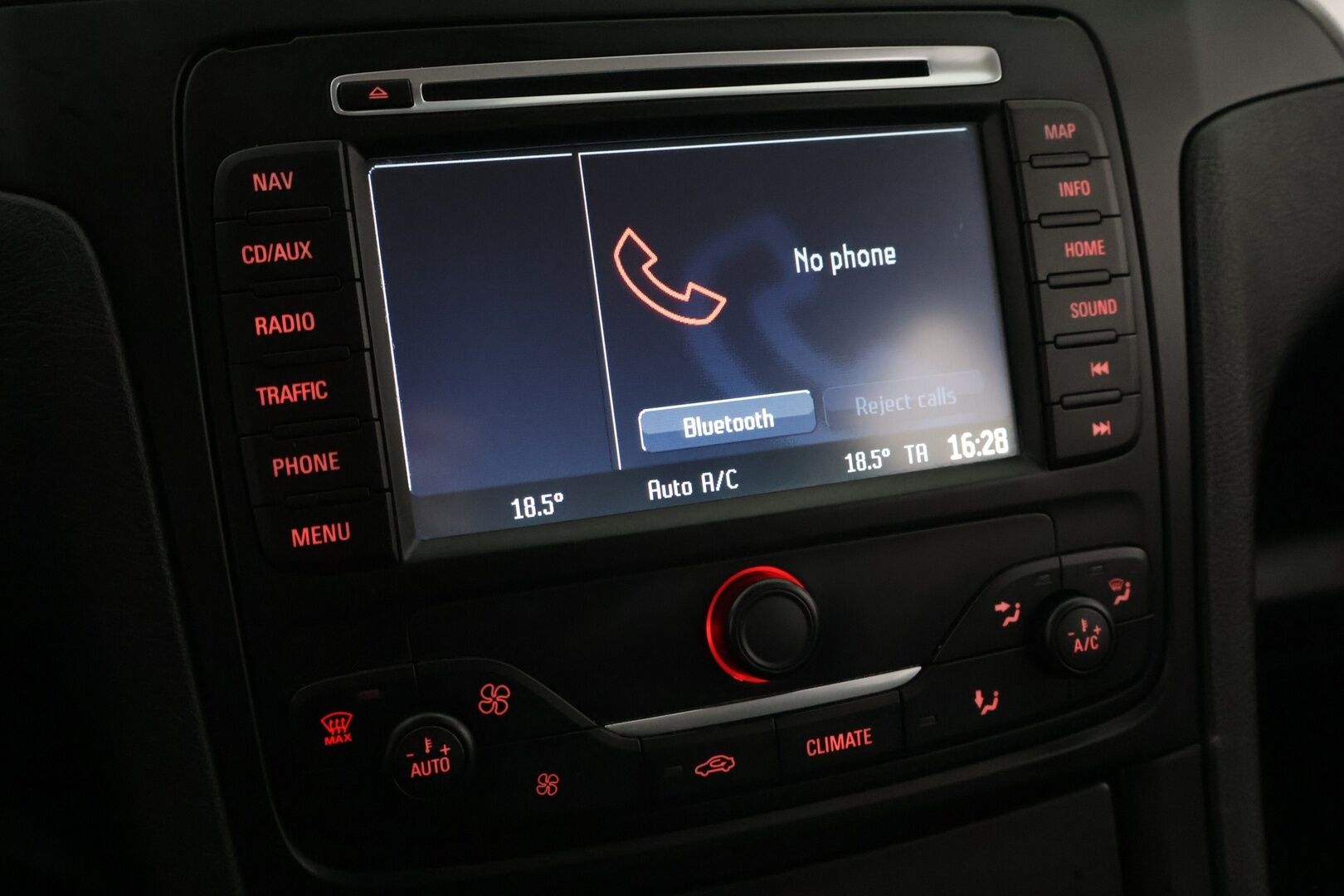 Ford S-Max 2015 2,0 TDCi 140 hv 7P - Suomi-Auto | Webasto | Tutkat | Navi | Siisti | Maltilliset kilsat