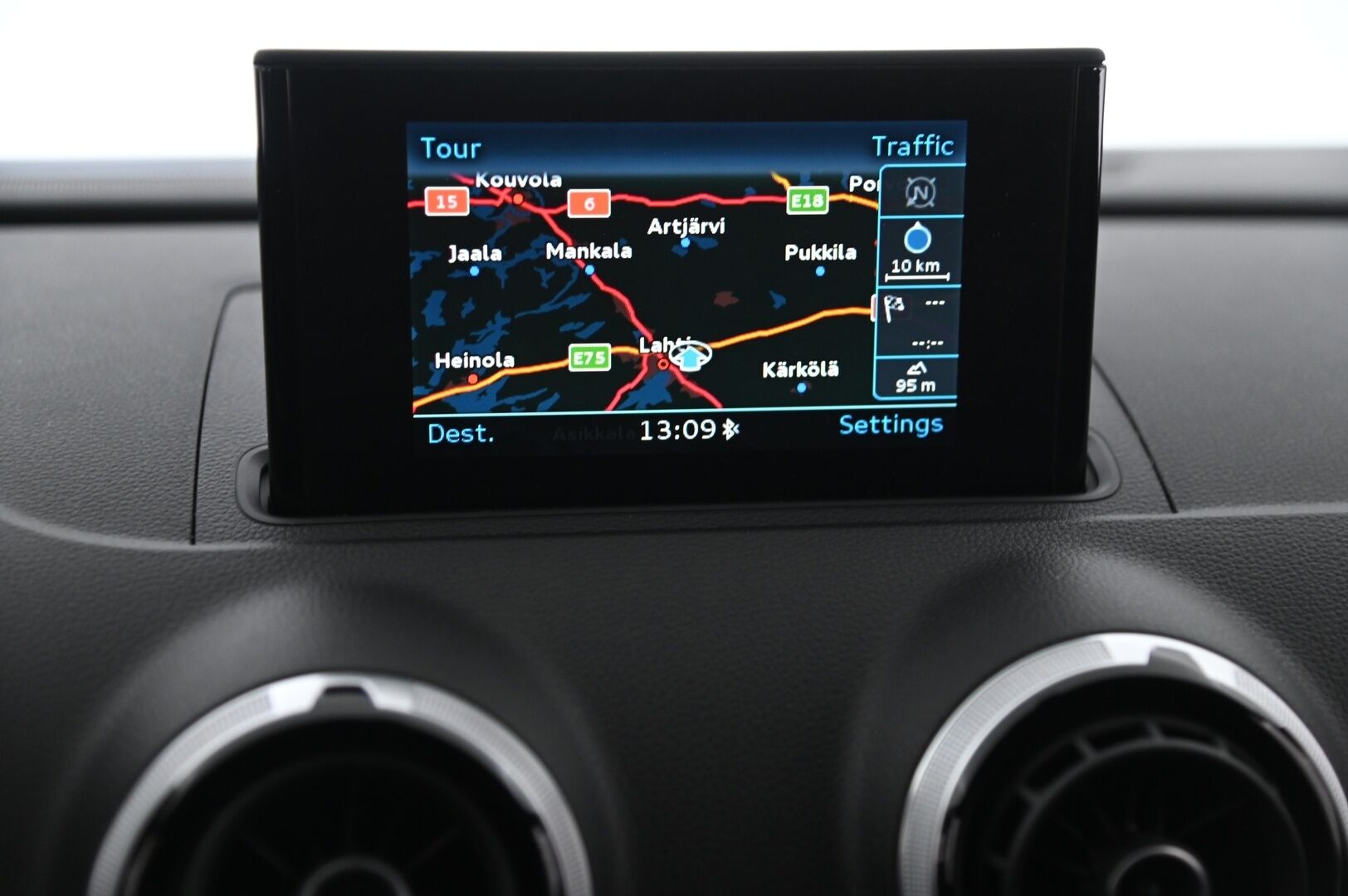 Audi S3 2015 Sportback 2,0 TFSI 221 kW quattro S tronic * Suomi-auto / Lohko / Navi / Vakkari / 2x Alut * - Flatbottom ratti / Sporttipenkit / Nahka-Alcantara - HULLUT AVAJAISHULINAT KORKOTARJOUS 3,29 %