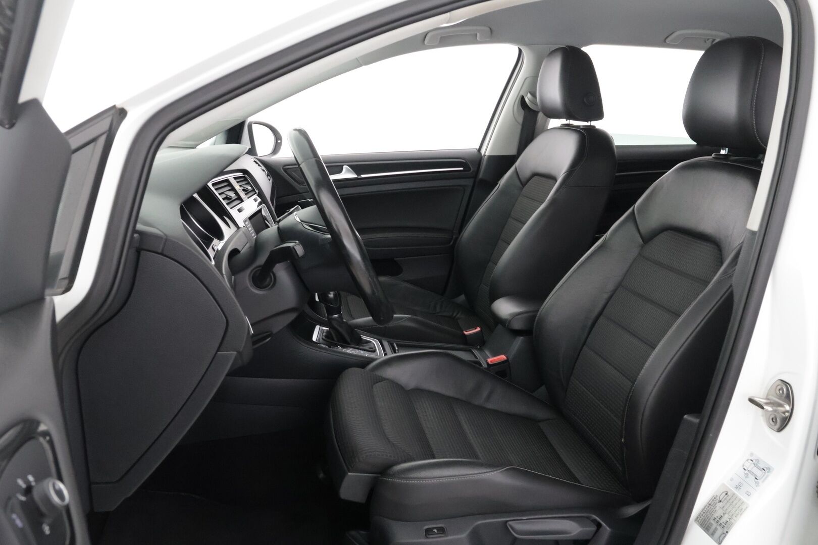 Volkswagen Golf 2015 Variant Highline Edition 40 1,4 TSI 90 kW (122 hv) BMT DSG-automaatti - | Tutkat | Koukku | Vakkari | Webasto | 2x renkaat | 