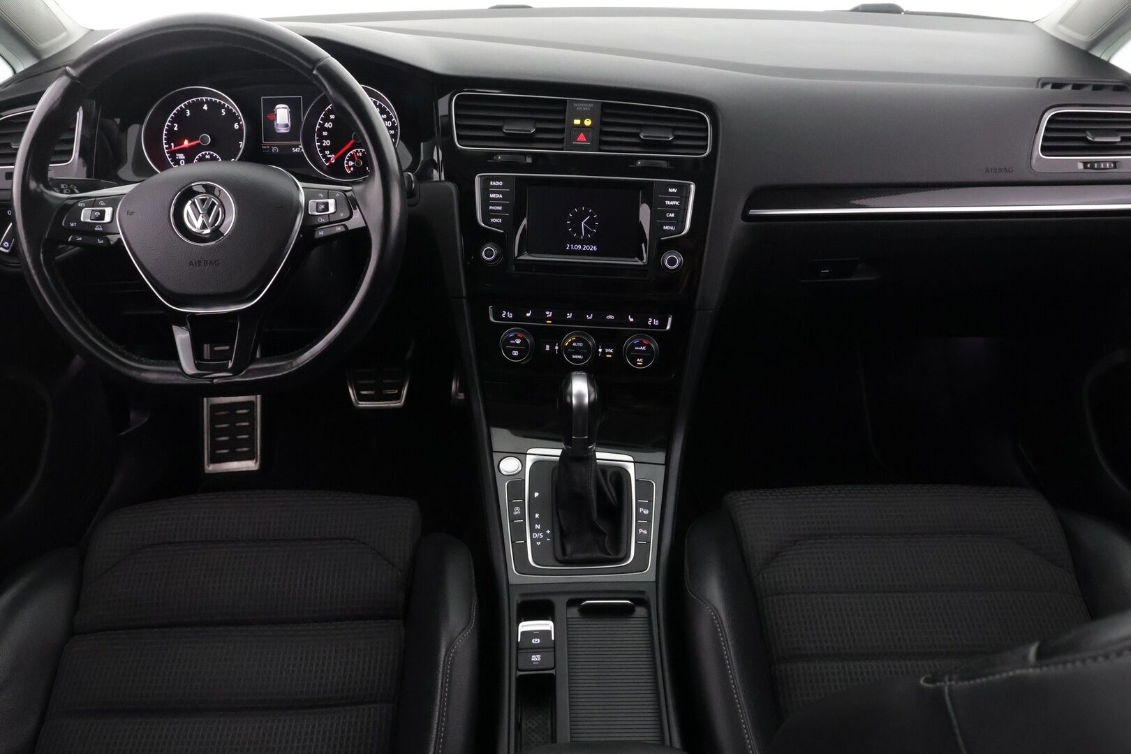 Volkswagen Golf 2015 Variant Highline Edition 40 1,4 TSI 90 kW (122 hv) BMT DSG-automaatti - | Tutkat | Koukku | Vakkari | Webasto | 2x renkaat | 