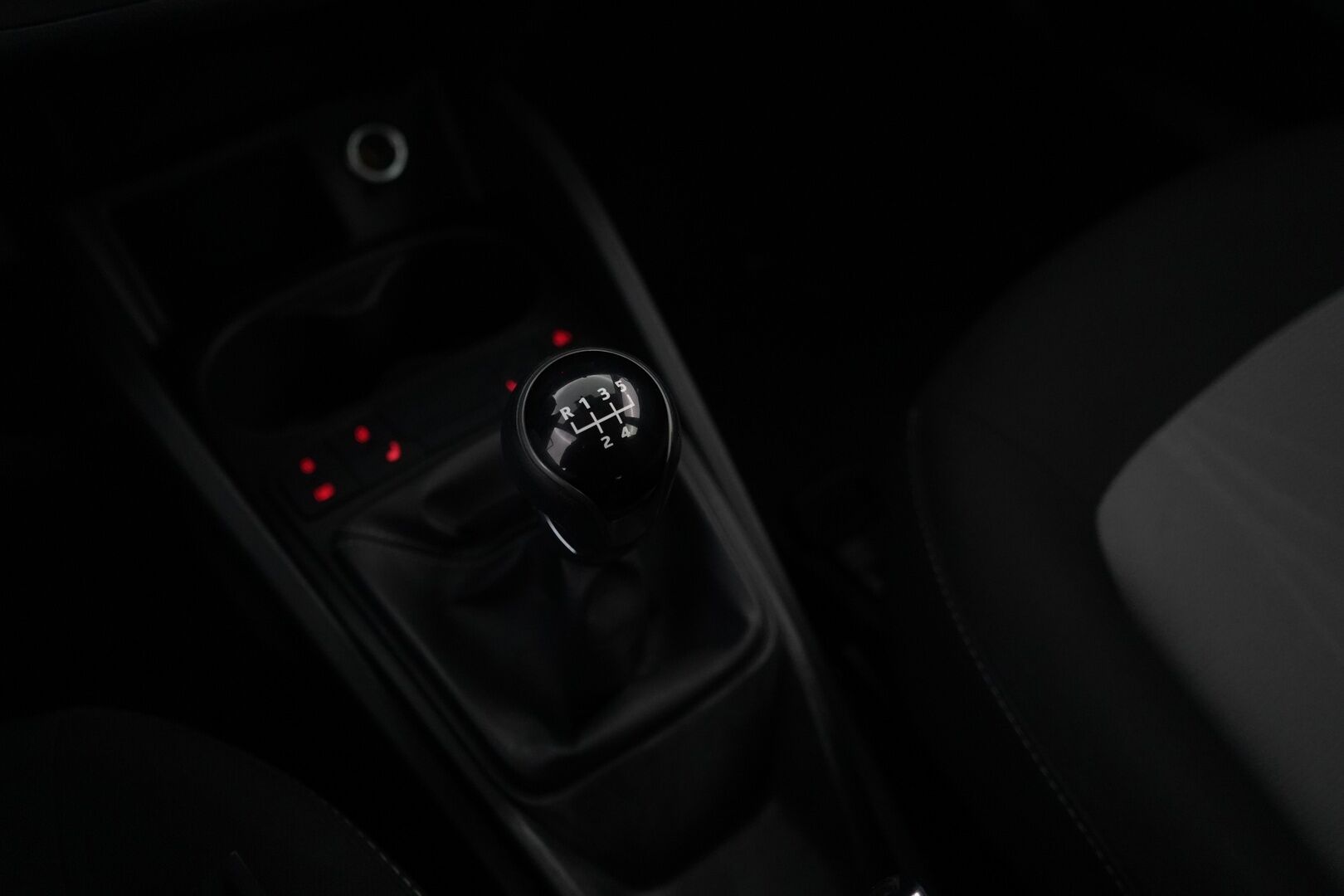 Seat Ibiza ST 2015 1,2 TSI 85 Style *Lohko+sisä / Cruise / Ilmastointi* - KATSO HINTA! / Suomi-auto / Metalliväri / Kahdet hyvät renkaat