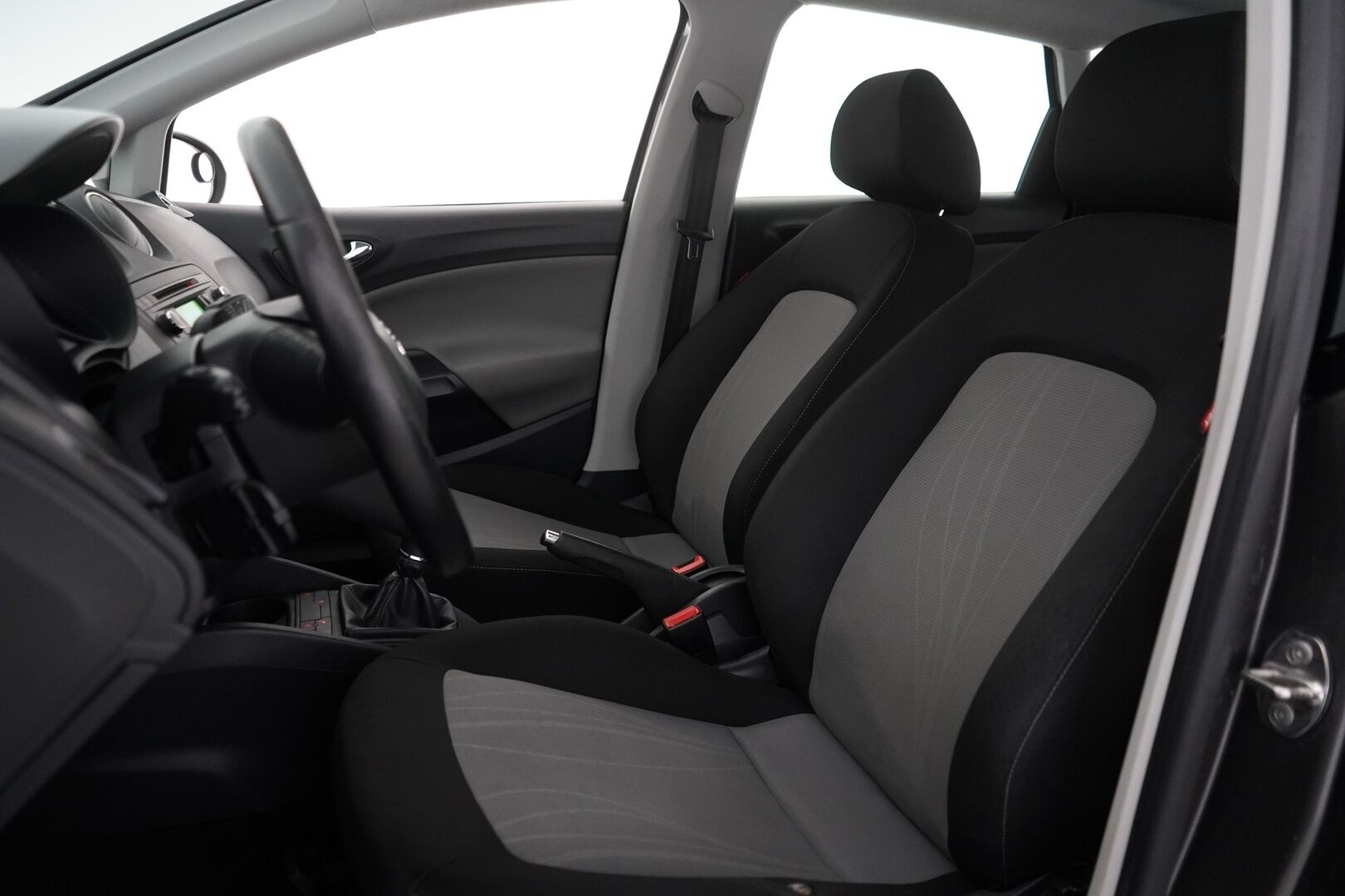 Seat Ibiza ST 2015 1,2 TSI 85 Style *Lohko+sisä / Cruise / Ilmastointi* - KATSO HINTA! / Suomi-auto / Metalliväri / Kahdet hyvät renkaat