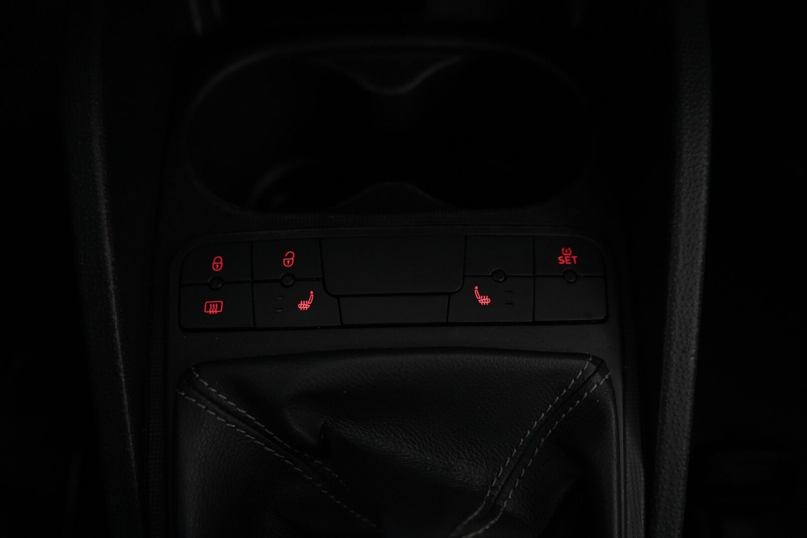 Seat Ibiza ST 2015 1,2 TSI 85 Style *Lohko+sisä / Cruise / Ilmastointi* - KATSO HINTA! / Suomi-auto / Metalliväri / Kahdet hyvät renkaat