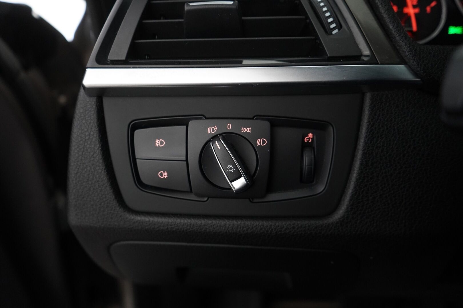 BMW 418 2015 F36 Gran Coupe 418d TwinPower Turbo A Business Aut. *Tutkat / Proffanavi / Ratinlämmitin / Urheiluistuimet* - Suomi auto / M-Sport sisäpaketti / Juuri katsastettu / Viimeisin huolto 6/25