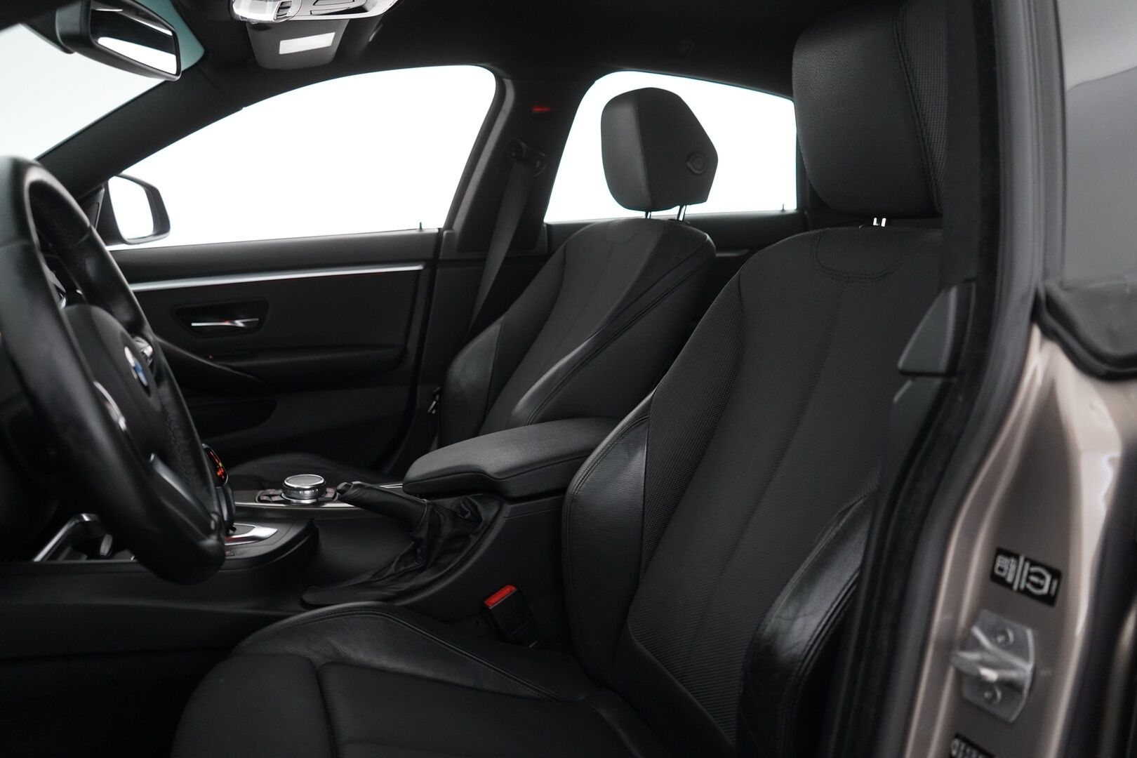 BMW 418 2015 F36 Gran Coupe 418d TwinPower Turbo A Business Aut. *Tutkat / Proffanavi / Ratinlämmitin / Urheiluistuimet* - KATSO KAMPANJAHINTA! / Suomi-auto / M-Sport- sisäpaketti / Juuri katsastettu / Viimeisin huolto 6/25 - HULLUT BLACKWEEK JATKOT - KORKOTARJOUS 2,49%