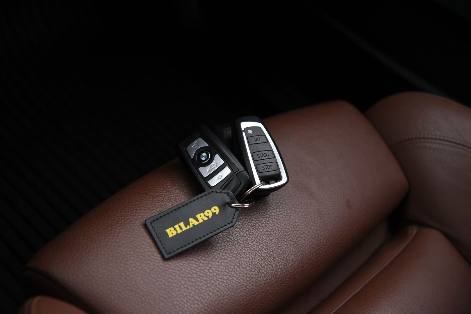 BMW 520 2015 F11 Touring 520d TwinPower Turbo A Limited xDrive Edition Exclusive / Webasto / Vetokoukku / Sport-penkit / Nahat / - 2-om Suomi-auto / LED / Ambiente valaistus / 