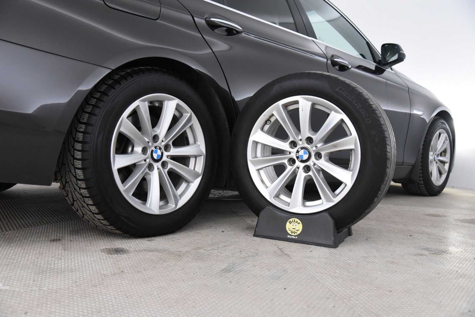 BMW 520 2015 F11 Touring 520d TwinPower Turbo A Limited xDrive Edition Exclusive * Webasto / Vetokoukku / Sport-penkit / Nahat * - 2-om Suomi-auto / LED / Ambiente valaistus - HULLUT AVAJAISHULINAT KORKOTARJOUS 3,29 %