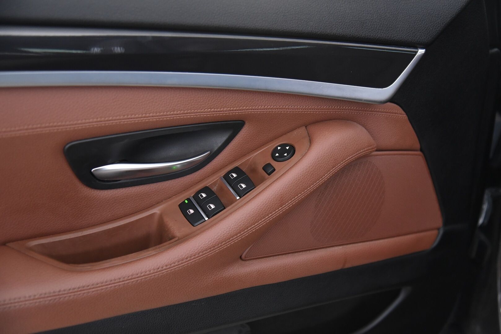 BMW 520 2015 F11 Touring 520d TwinPower Turbo A Limited xDrive Edition Exclusive / Webasto / Vetokoukku / Sport-penkit / Nahat / - 2-om Suomi-auto / LED / Ambiente valaistus / 