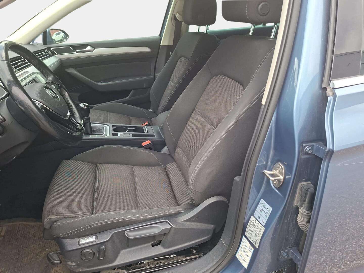 Volkswagen Passat 2015 Variant Comfortline 1,6 TDI 88 kW (120 hv) BlueMotion Technology - | Keyless | Webasto | Sähkökontti | Tutkat | 2x Renkaat |