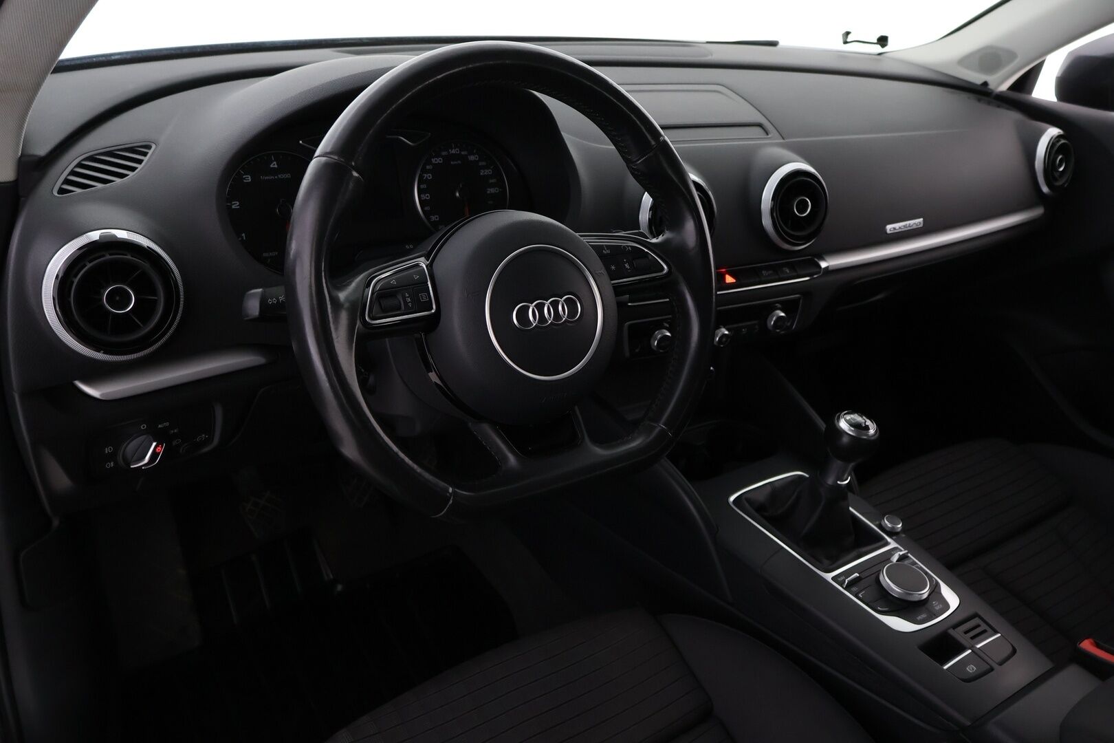 Audi A3 2016 Sedan Land of quattro S line Edition 1,6 TDI 81 kW quattro - Suomi-auto | S-Line | Koukku | Vakkari | Urheiluistuimet | LED | Lohko+sis | Bluetooth