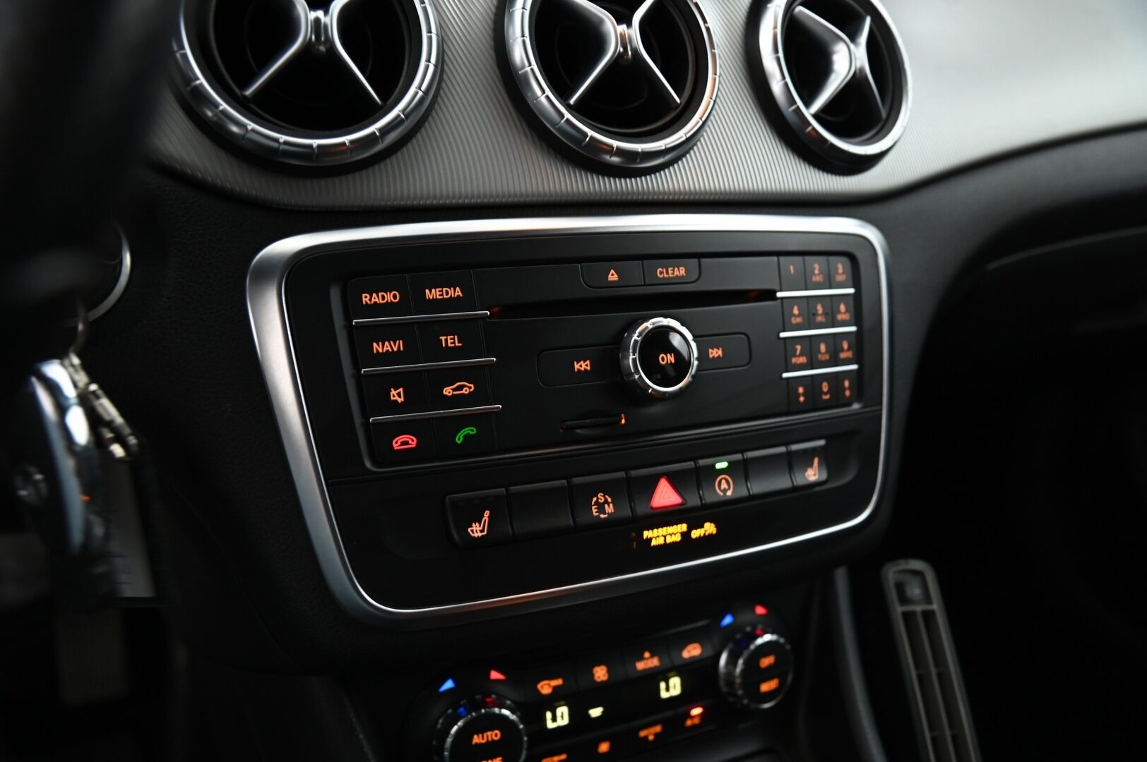Mercedes-Benz CLA 2016 200 CDI A Shooting Brake Premium Business **Peruutuskamera / Koukku / Lohko / Bi-Xenon**