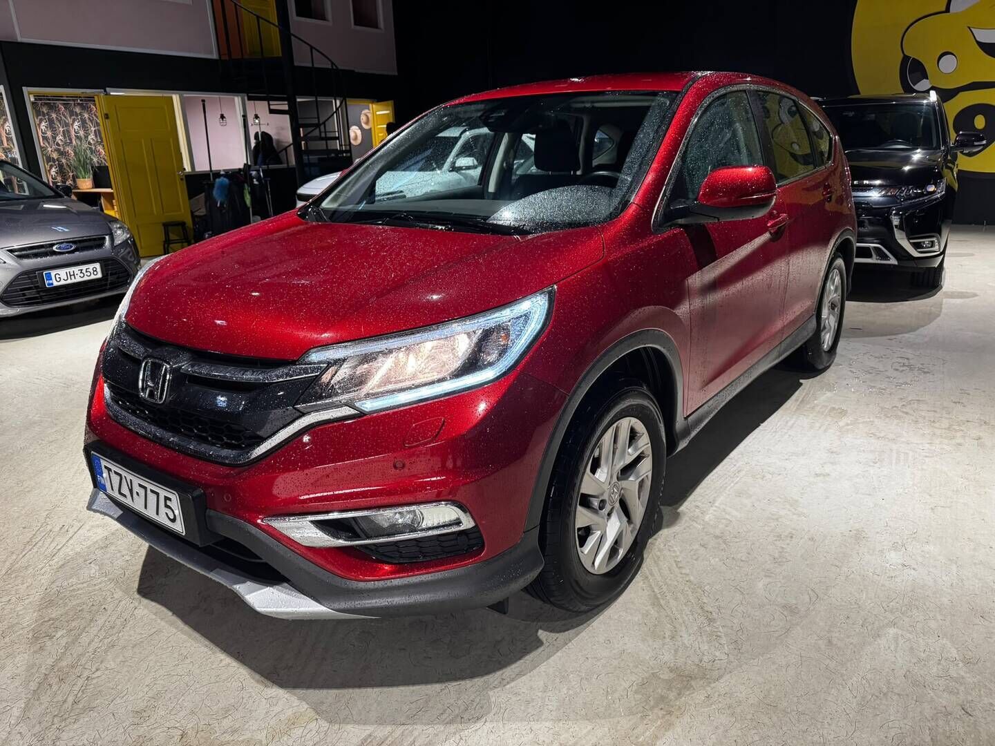 Honda CR-V 2015 2,0 Joy Edition AT - Suomiauto | Vetokoukku | Peruutuskamera | Lohko&Sisäpistoke | Penkinlämmittimet | Huippusiisti yksilö | JUURI TULLUT!