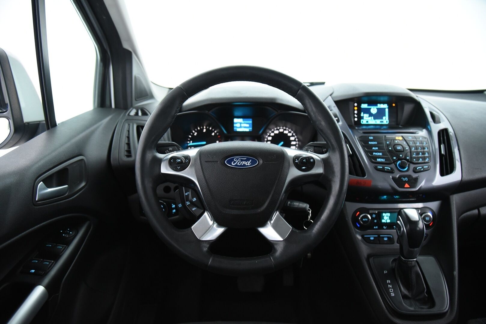 Ford Grand Tourneo Connect 2016 1,5 TDCi 120 hv PowerShift A6 Titanium / Myydään huutokaupat.com:issa! - Invaramppi! / Pegabus taksi / Suomi-auto / Todella siisti metreihin!