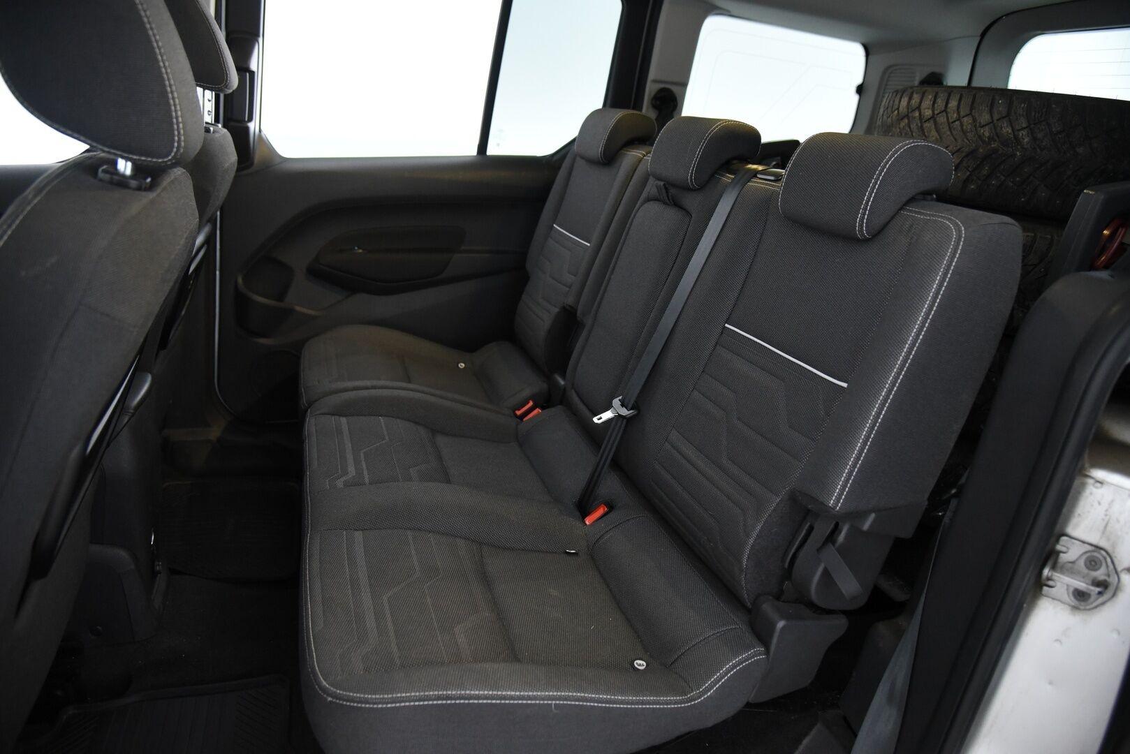 Ford Grand Tourneo Connect 2016 1,5 TDCi 120 hv PowerShift A6 Titanium / Myydään huutokaupat.com:issa! - Invaramppi! / Pegabus taksi / Suomi-auto / Todella siisti metreihin!