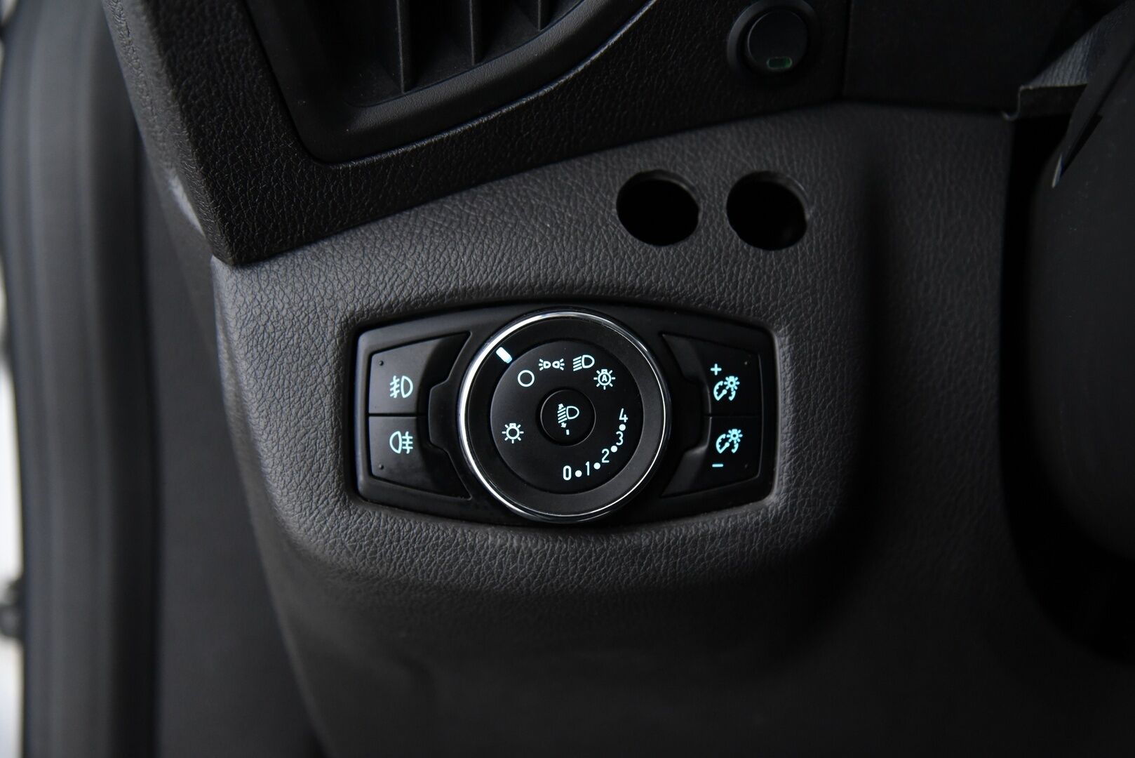Ford Grand Tourneo Connect 2016 1,5 TDCi 120 hv PowerShift A6 Titanium / Myydään huutokaupat.com:issa! - Invaramppi! / Pegabus taksi / Suomi-auto / Todella siisti metreihin!