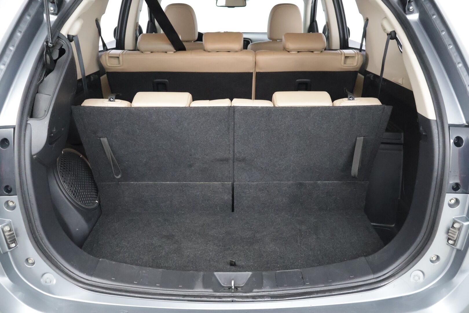 Mitsubishi Outlander 2016 2,2 DI-D Instyle NAVI AT 4WD 7P Business - ACC / Koukku / Nahat / Sähkökontti / Lohko
