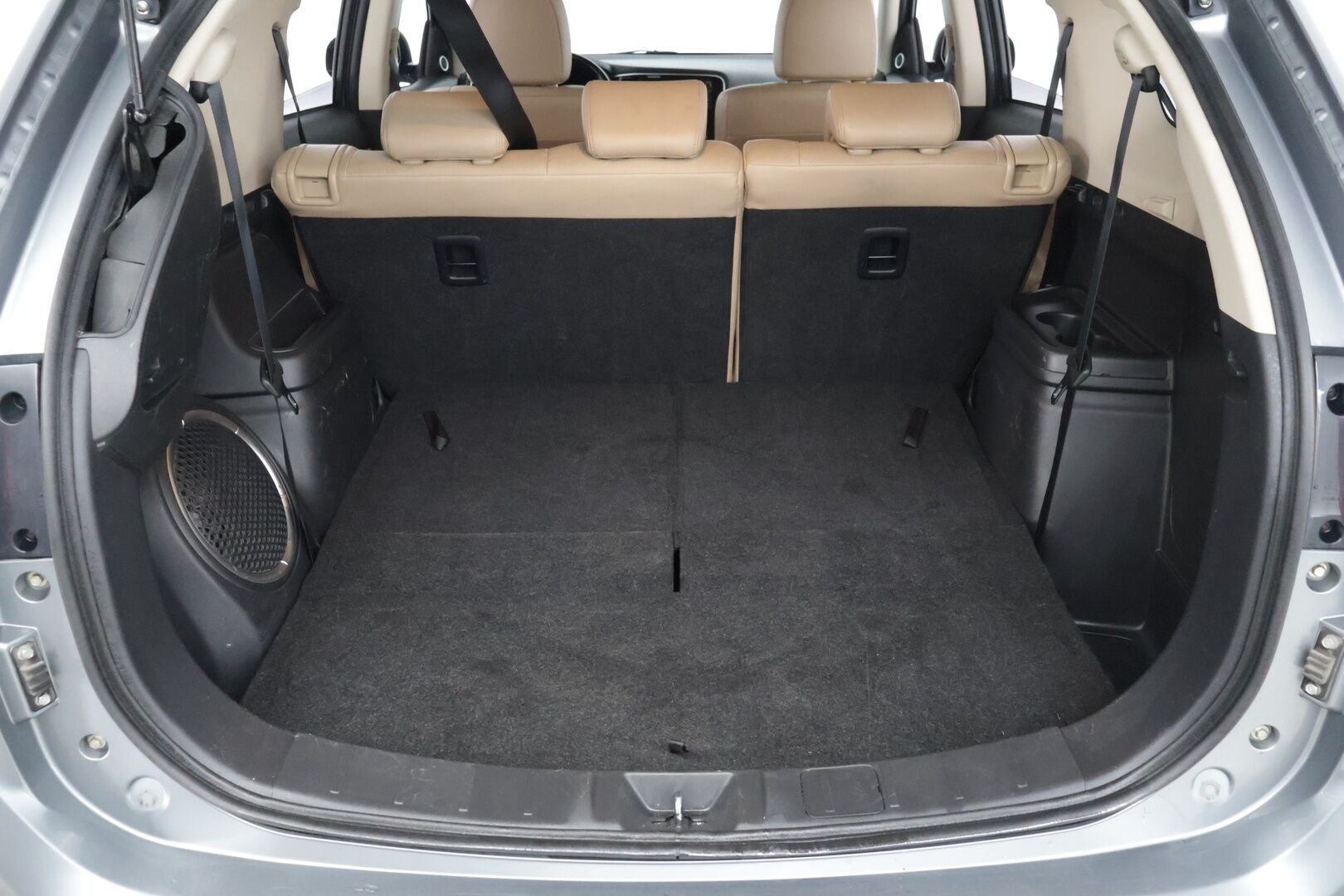 Mitsubishi Outlander 2016 2,2 DI-D Instyle NAVI AT 4WD 7P Business - ACC / Koukku / Nahat / Sähkökontti / Lohko