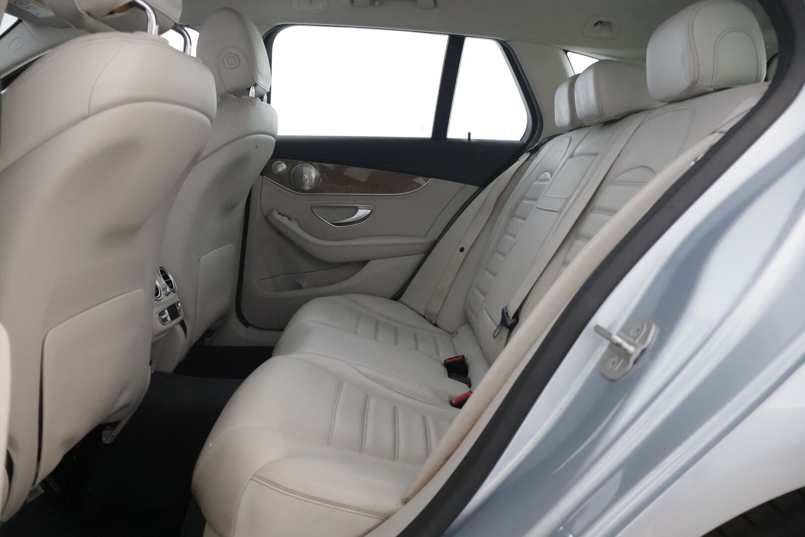 Mercedes-Benz C 2015 250 BlueTec 4Matic T A Premium Business - | Vaaleat nahat muisteilla | Isompi näyttö | ILS | Burmester | Neliveto | Ilma-alusta | Taittuva koukku | Uudet kesä- ja talvirenkaat
