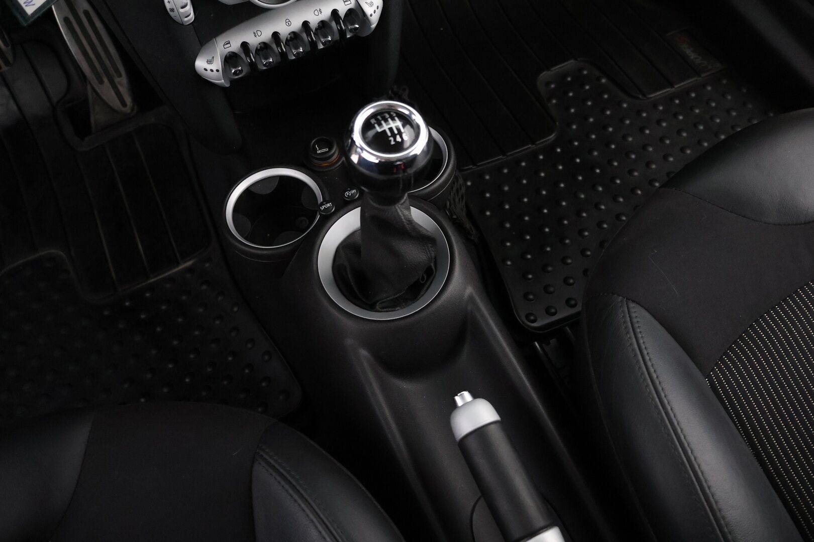 MINI Cooper S 2009 R56 Hatchback - YritysOutlet - Myydään vain yrityksille - – Tämä auto myydään YritysOutlet -valikoimasta vain yritykselle