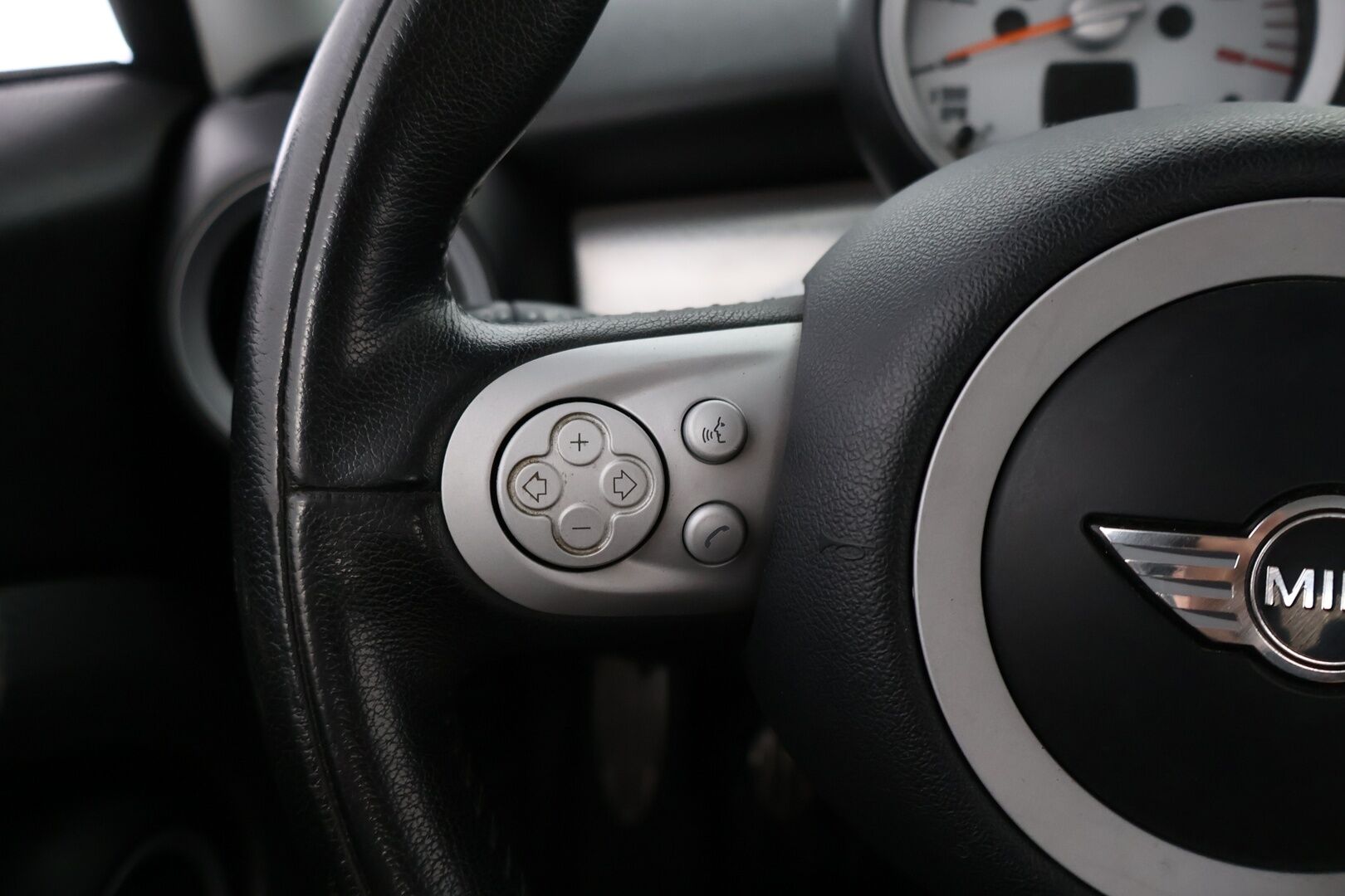 MINI Cooper S 2009 R56 Hatchback - YritysOutlet - Myydään vain yrityksille - – Tämä auto myydään YritysOutlet -valikoimasta vain yritykselle