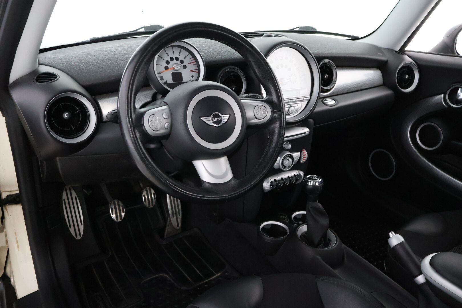 MINI Cooper S 2009 R56 Hatchback - YritysOutlet - Myydään vain yrityksille - – Tämä auto myydään YritysOutlet -valikoimasta vain yritykselle