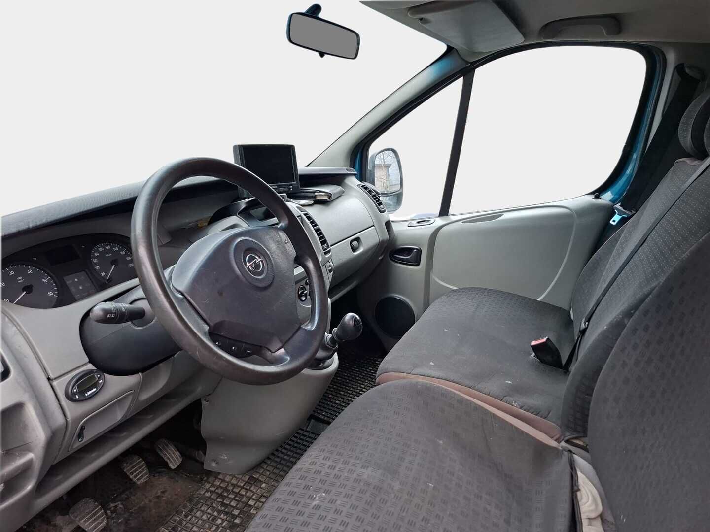 Opel VIVARO 2006 VIVARO VAN 2.5 DTI *TÄMÄ AUTO MYYDÄÄN YRITISOUTLETISSA VAIN YRITYKSILLE* / Koukku / Kamera - näppärä paku koukulla ja kameralla!