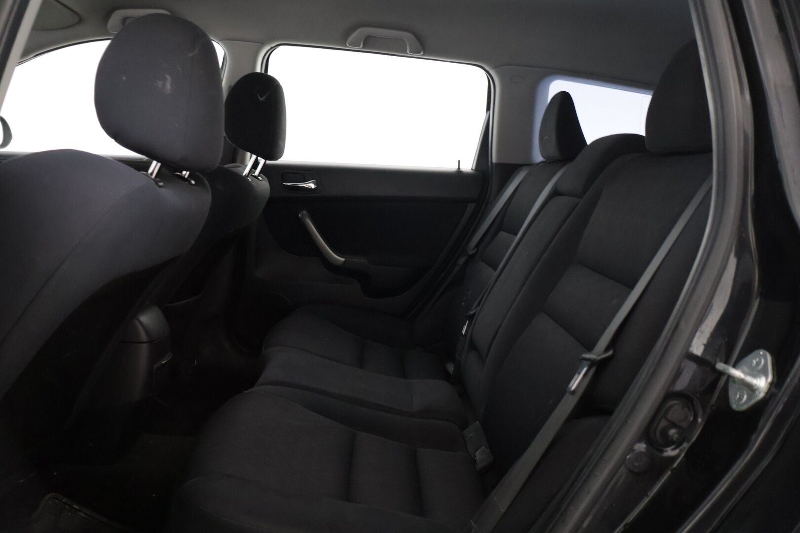 Honda Accord 2006 Tourer 2,0i Comfort - | Myydään huutokaupat.com- sivustolla | Suomi-auto | Vetokoukku | Vakkari | 2x renkaat | Lohkolämmitin | 