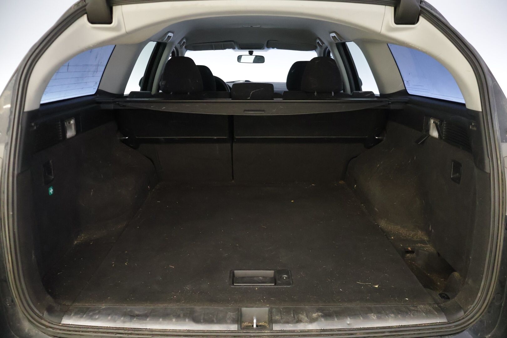 Honda Accord 2006 Tourer 2,0i Comfort - | Myydään huutokaupat.com- sivustolla | Suomi-auto | Vetokoukku | Vakkari | 2x renkaat | Lohkolämmitin | 